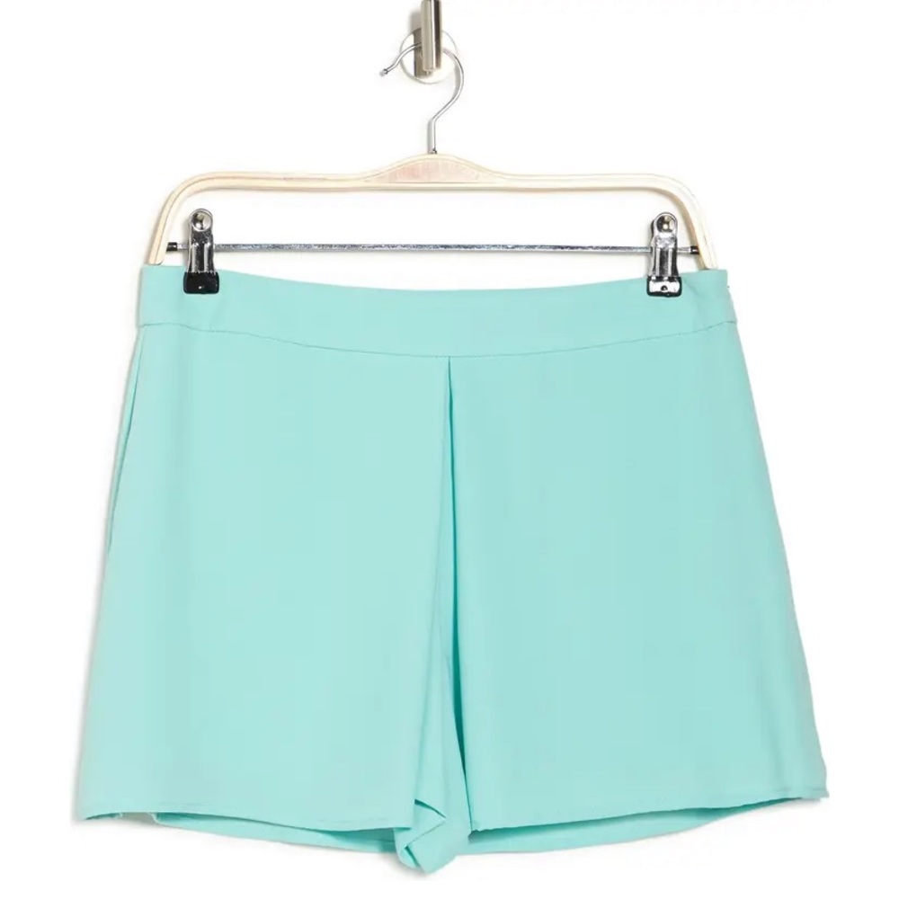 Trina Turk Mint/Seafoam Skort/Shorts size 8